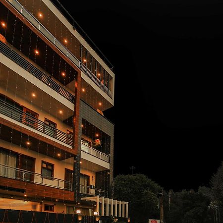 Hotel Maharaja Palace Gurgaon Bagian luar foto
