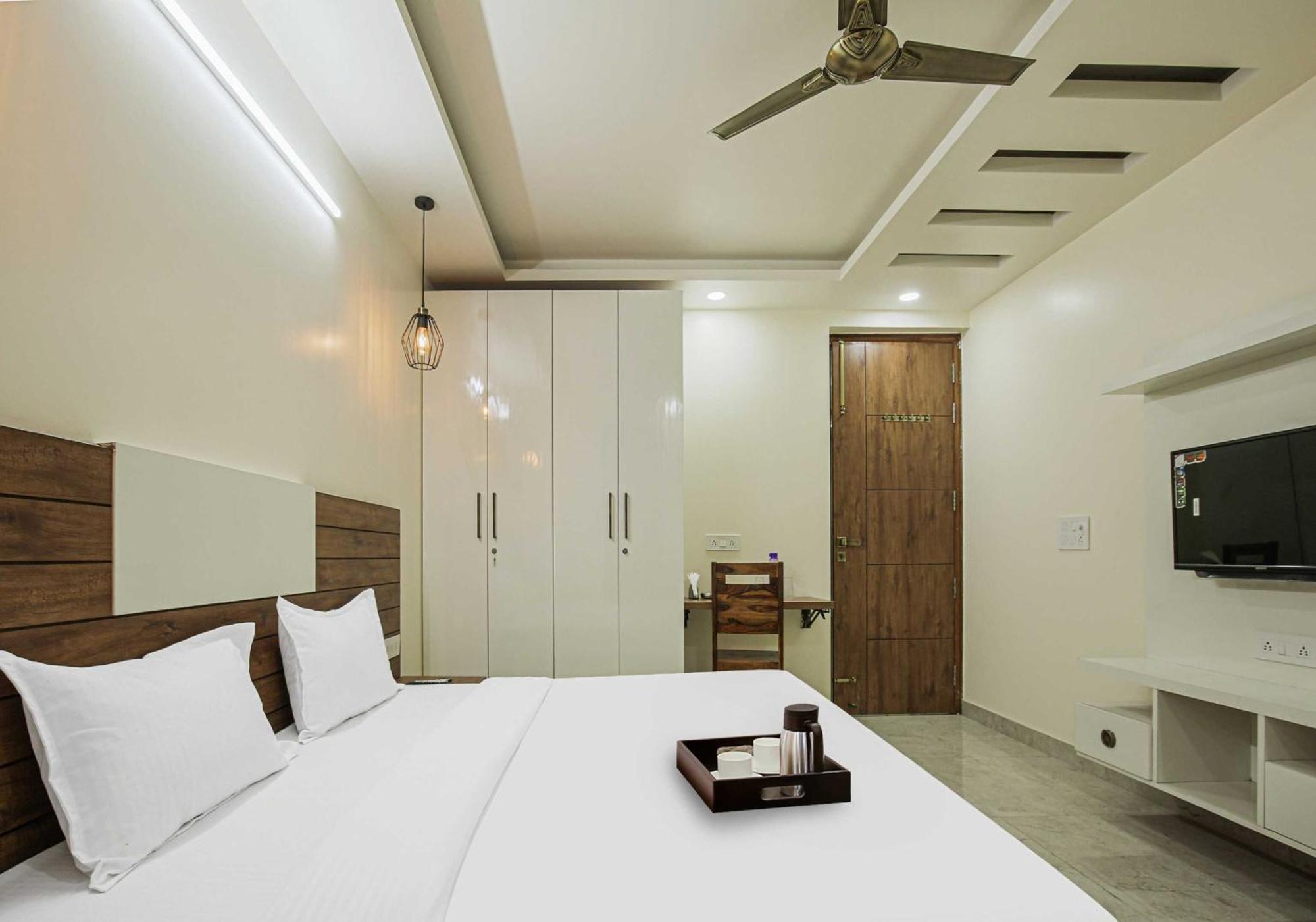 Hotel Maharaja Palace Gurgaon Bagian luar foto